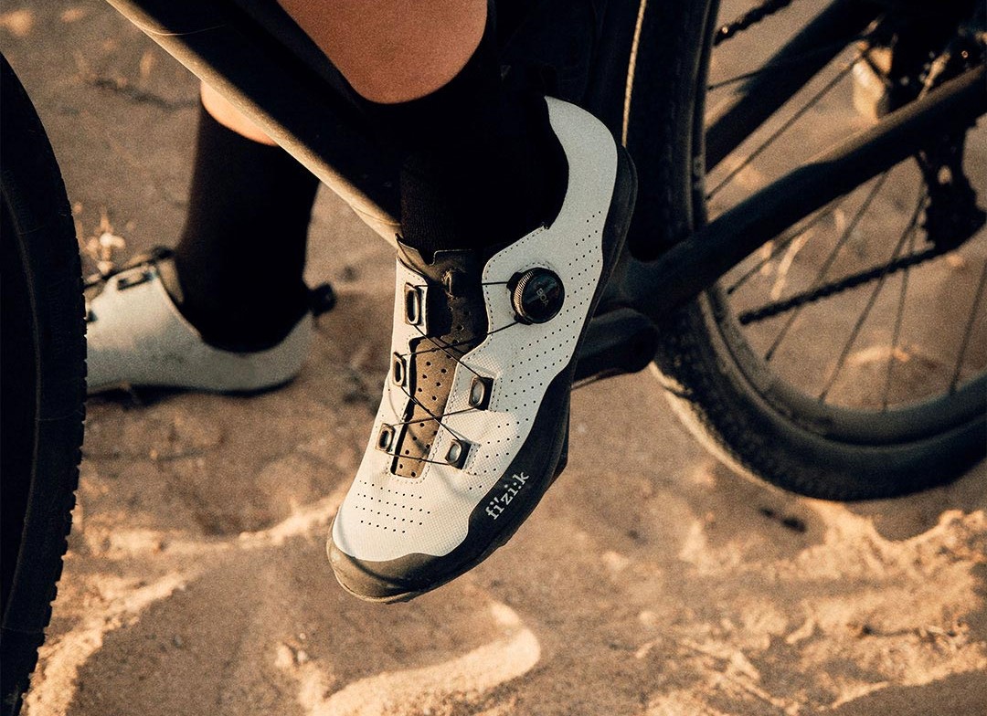 Hoe stel je fietsschoenen af?